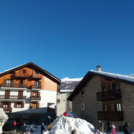 Deacons Lodge Bardonecchia Eksteriør bilde