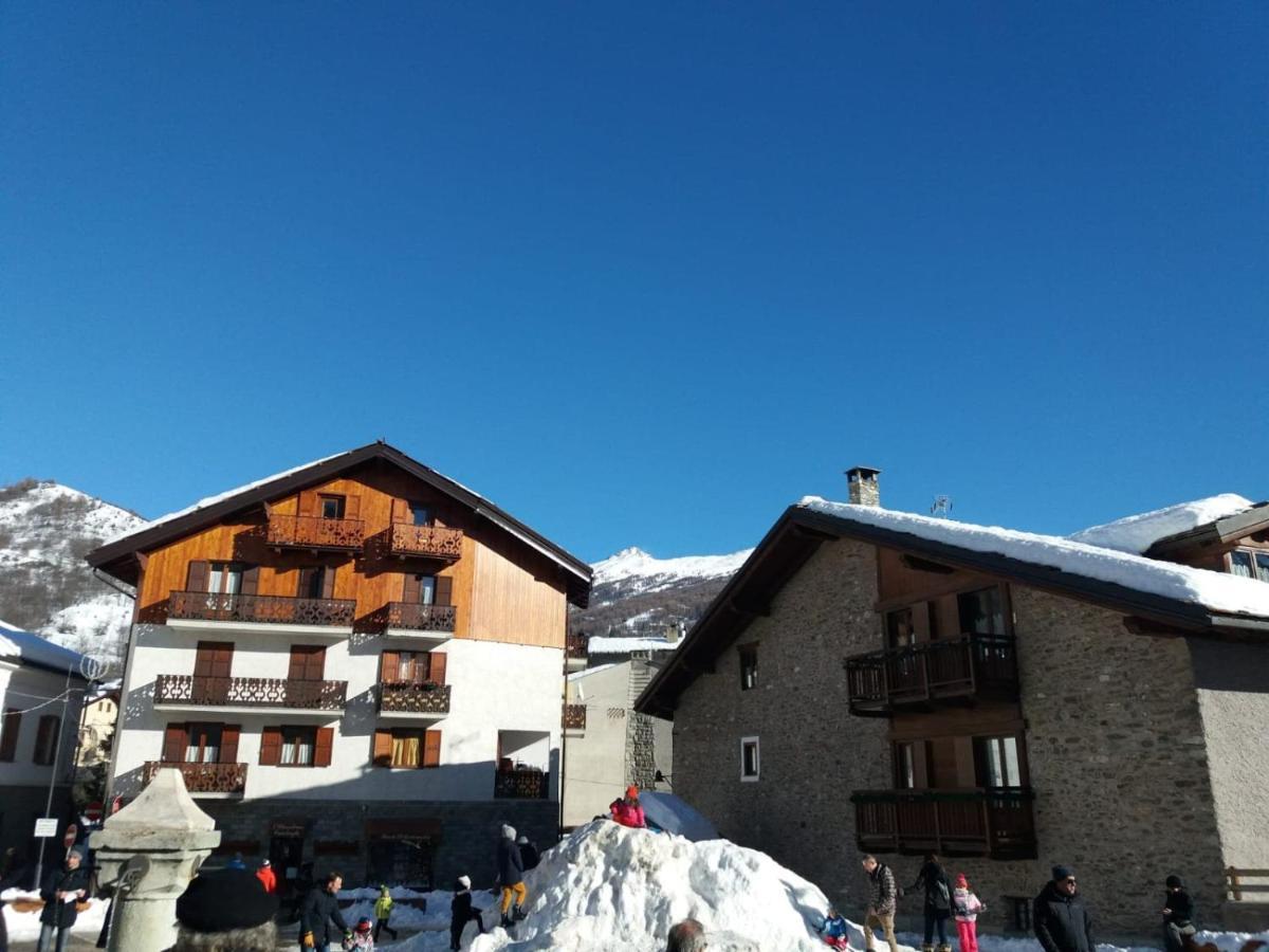 Deacons Lodge Bardonecchia Eksteriør bilde