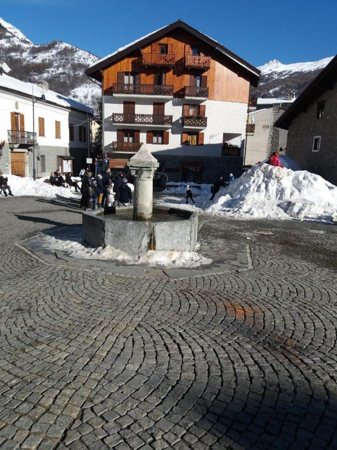 Deacons Lodge Bardonecchia Eksteriør bilde
